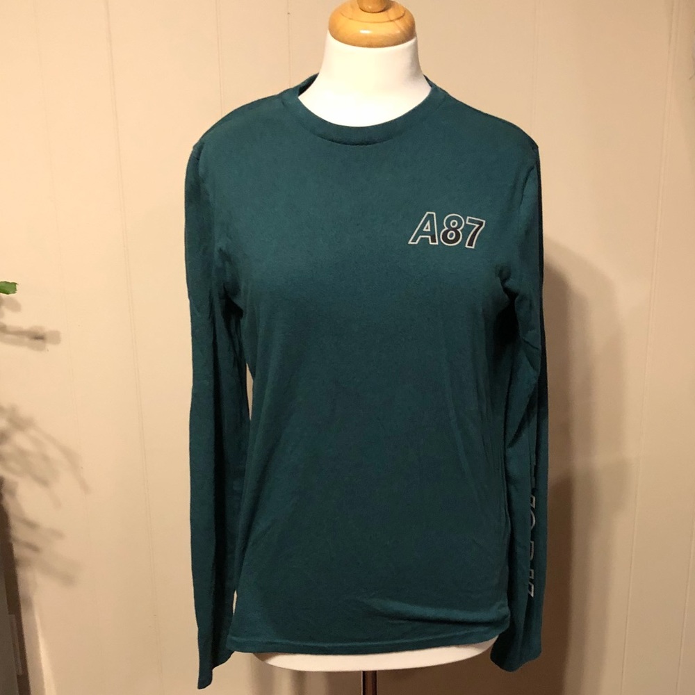 Men’s American Eagle long sleeve shirt